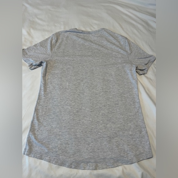 Lululemon 5 Year Basic Tee - Picture 7 of 9